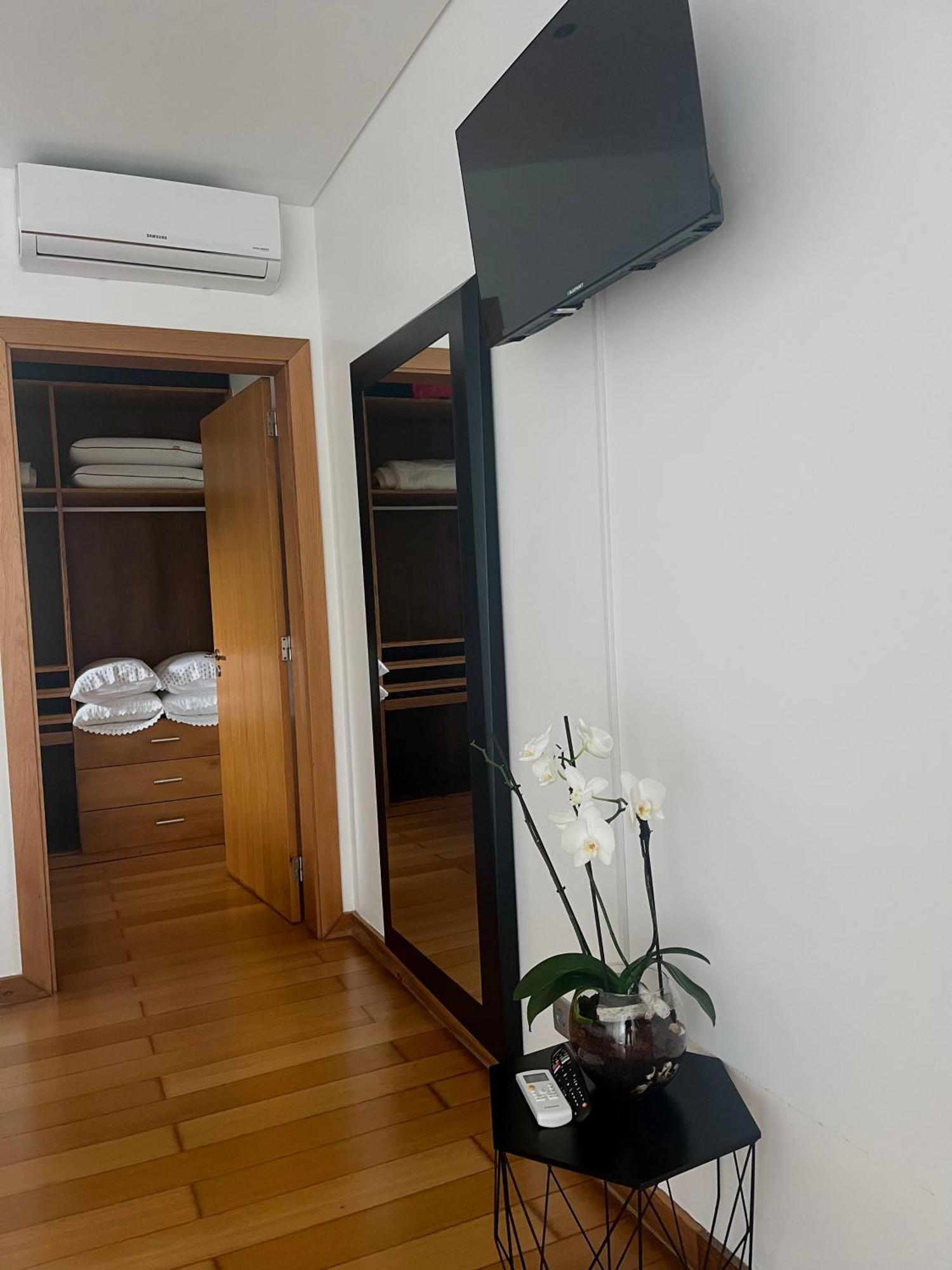 Apartamento Crystal House Angra do Heroísmo Exterior foto